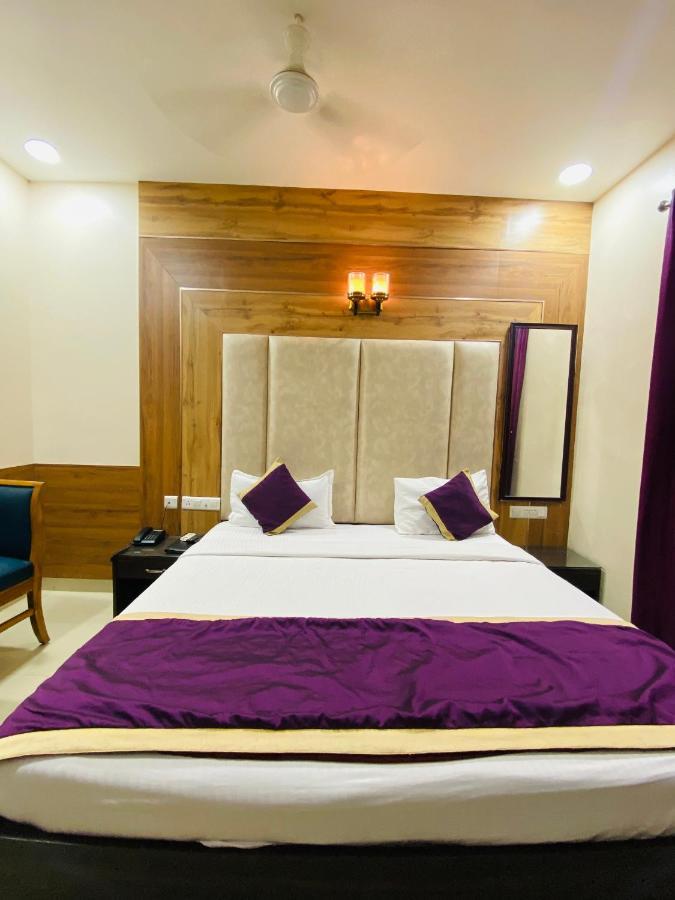Hotel Pradeep Palace Gorakhpur Exterior foto