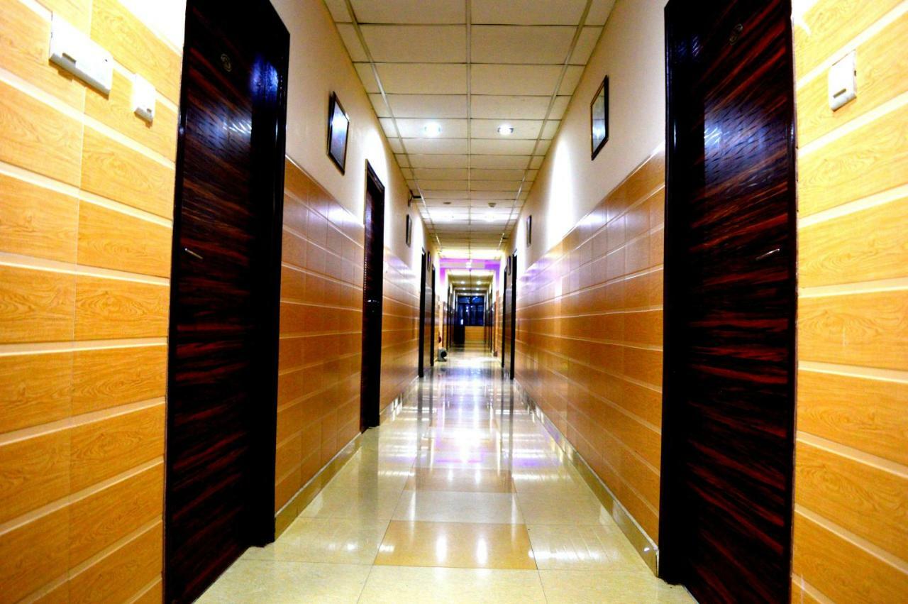 Hotel Pradeep Palace Gorakhpur Exterior foto